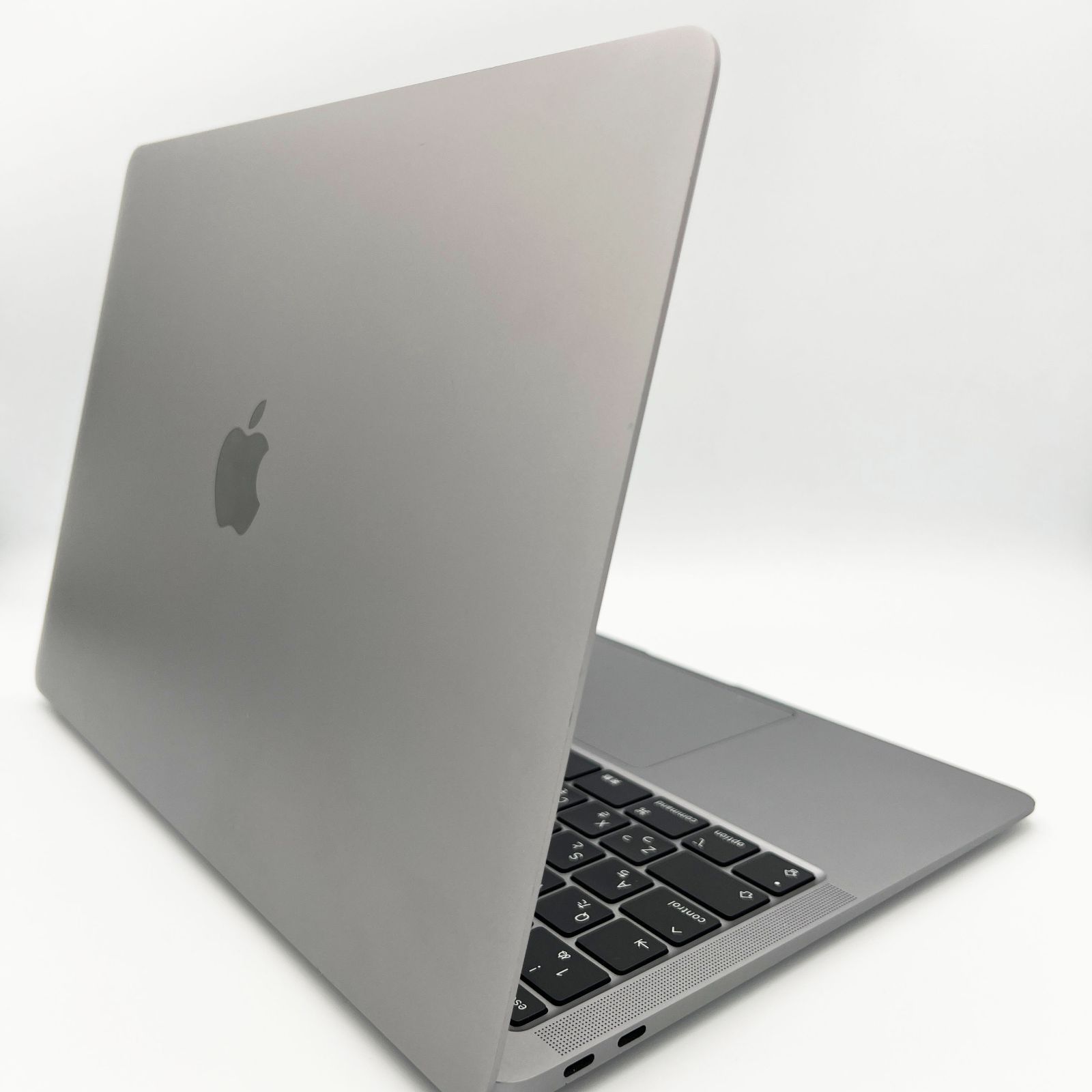 本体 マックブックエアー