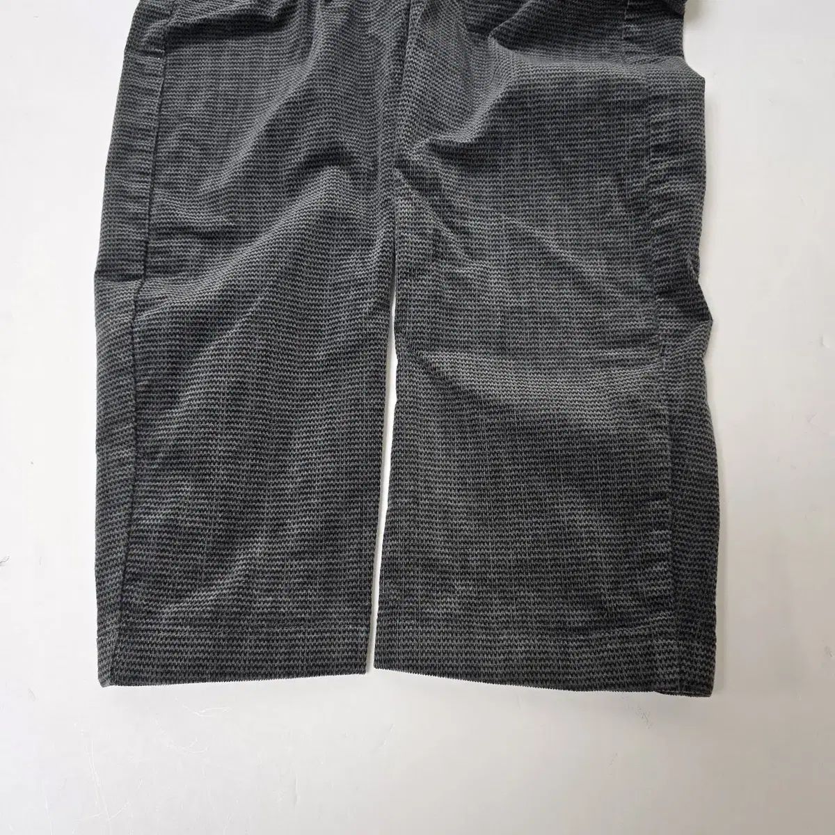 【即決】 新品 OAKLEY GOLF スカル ストレッチパンツ 5.0 W30(77cm) ◆オークリー ゴルフ 立体裁断 Skull H/O-Stretch 3D Tapered  オークリー (OAKLEY) メンズ ゴルフ スカル パンツ グレー ( S