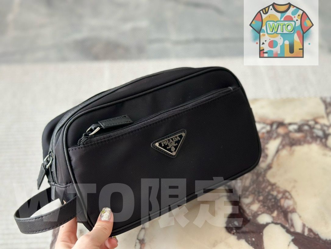 今日WTO】Prada Nylon Cosmetic Pouch プラダ ナイロン コスメ