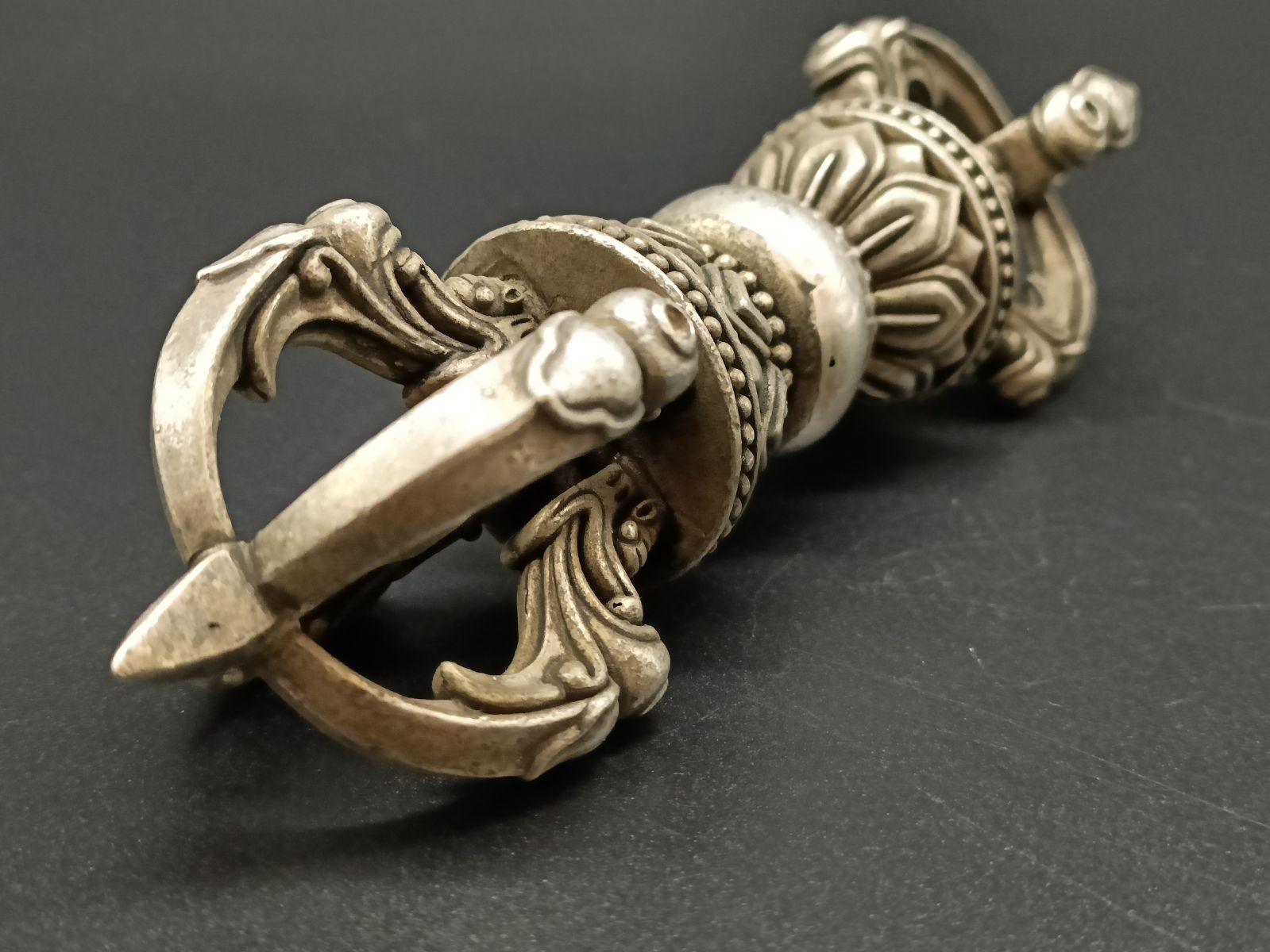 銅器 仏教  金剛杵 古美術 コレクション品 銅製 工芸品 彫刻装飾品置物 五鈷杵 バジュラ 仏具 銅製法器 仏教美術 唐密 金剛杵 五股金剛