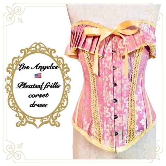 高級セルフポートレイトのピンクレースパーティードレス 高級セルフポートレイトのピンクレースパーティードレス セルフ