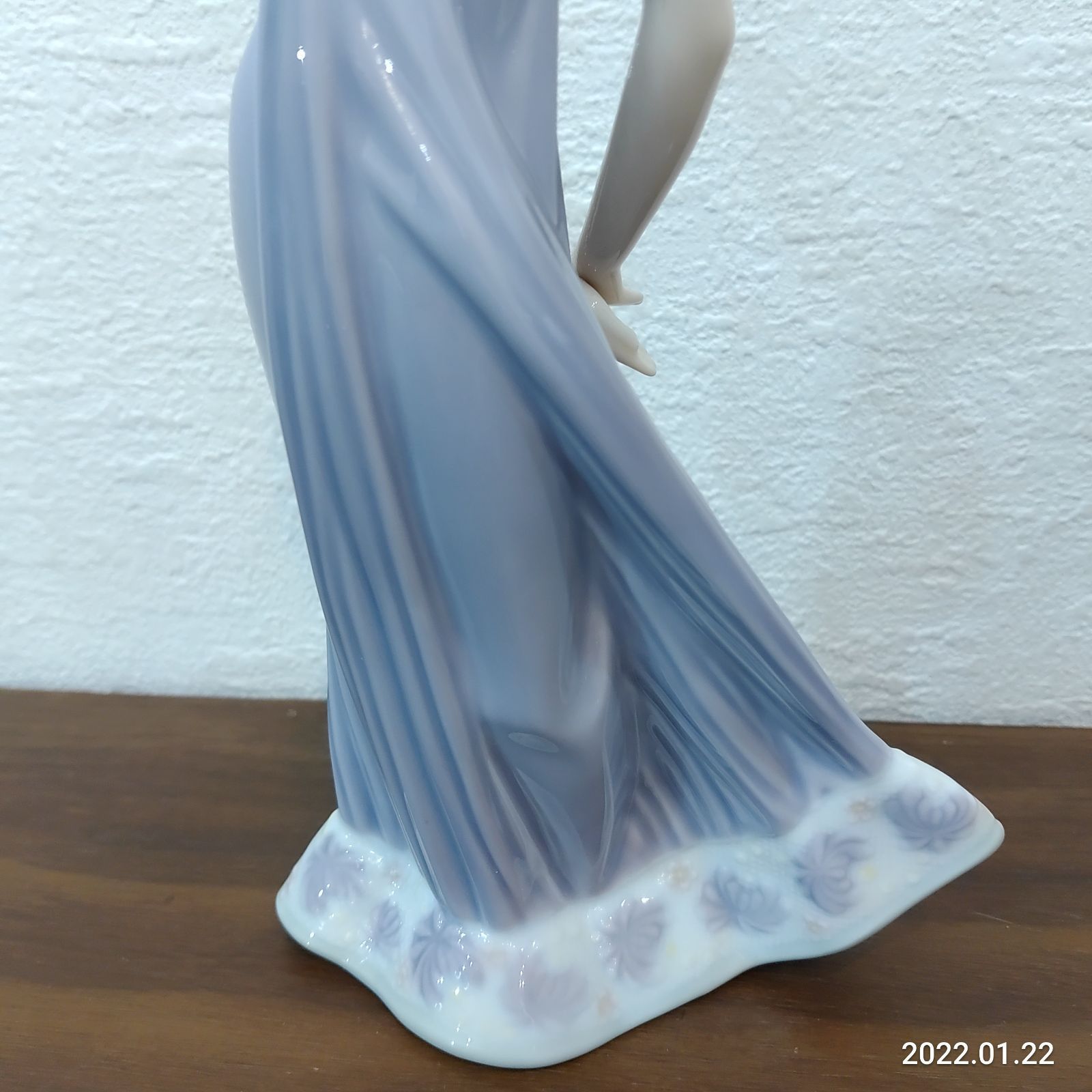 入荷now 口コミ リヤドロ フィギュリン LLADRO 『少女スーザン』 5644 置物