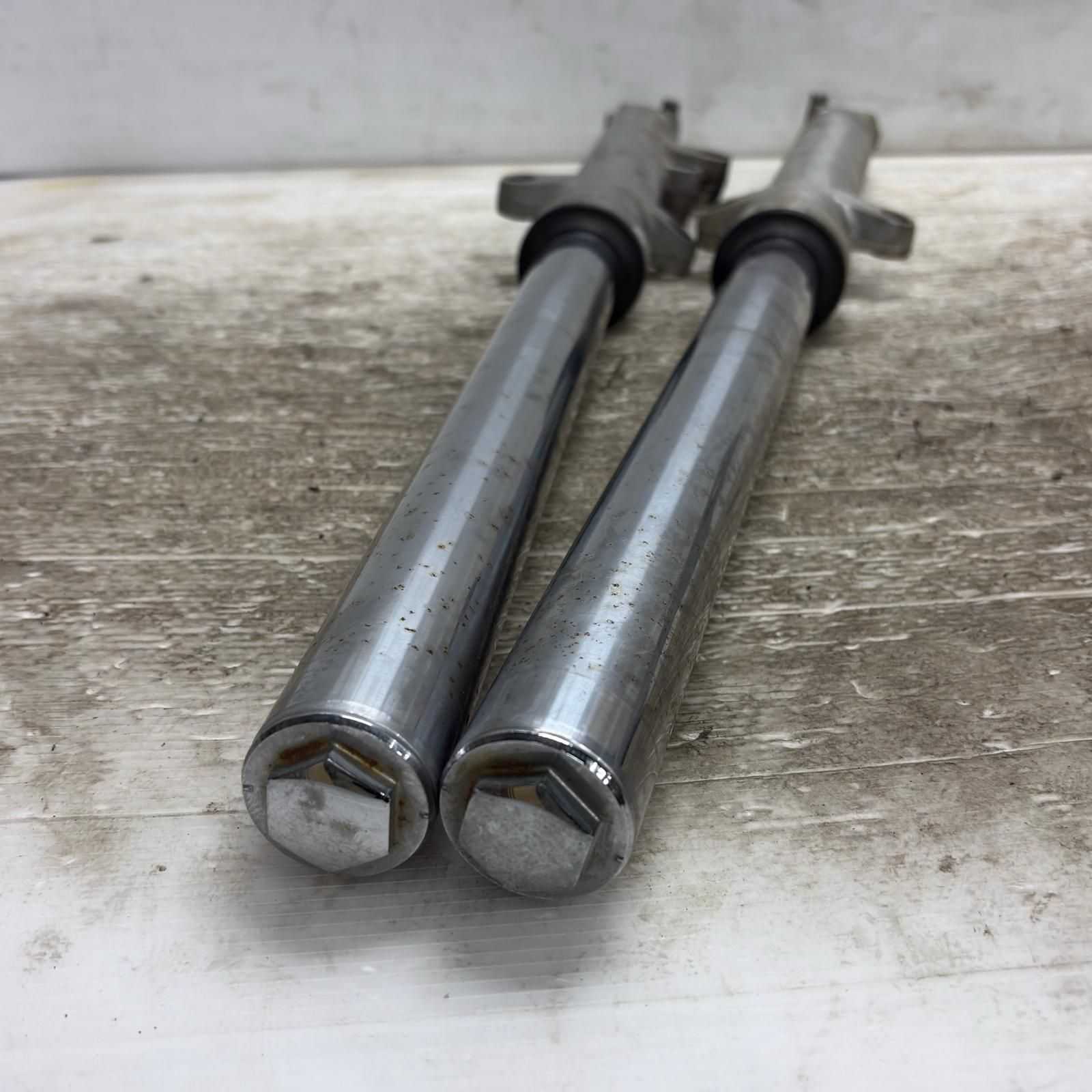 フロントフォーク