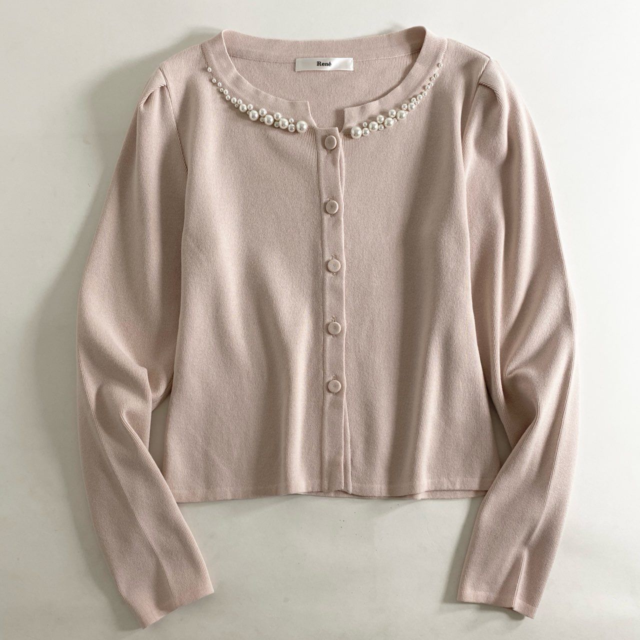 【美品✨】ルネ　カーディガン　パール　2022年　34 88j2 Rene ルネ パールネック カーディガン 34 ピンク 羽織 日本