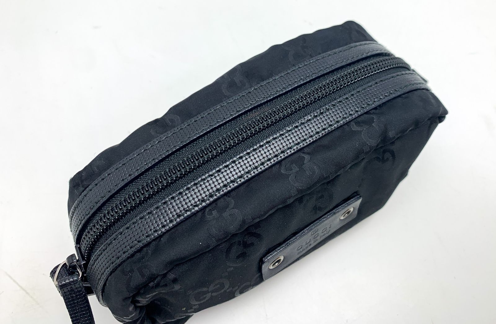GUCCI グッチ 224088 GG柄 ナイロン 黒 ブラック メイクポーチ