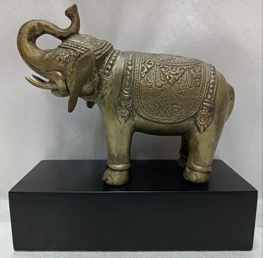 brass elephant 真鍮製 ゾウ 象 縦 63cm 横幅 56cm - 工芸品