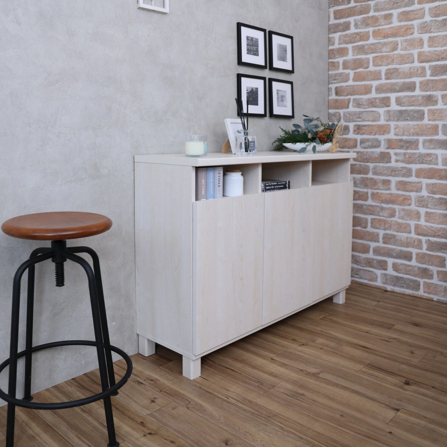 ライトブラウン