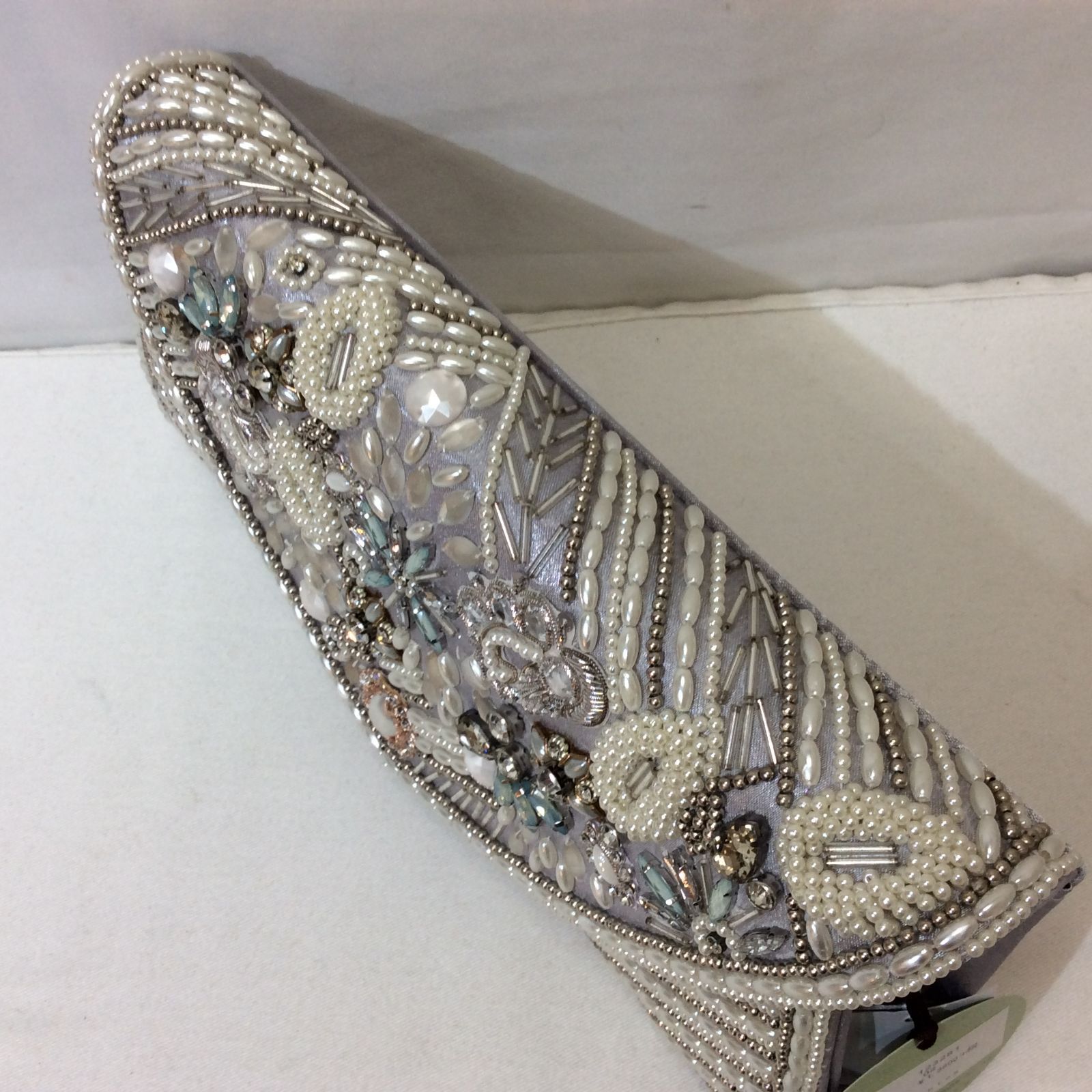 チェーンショルダー付き