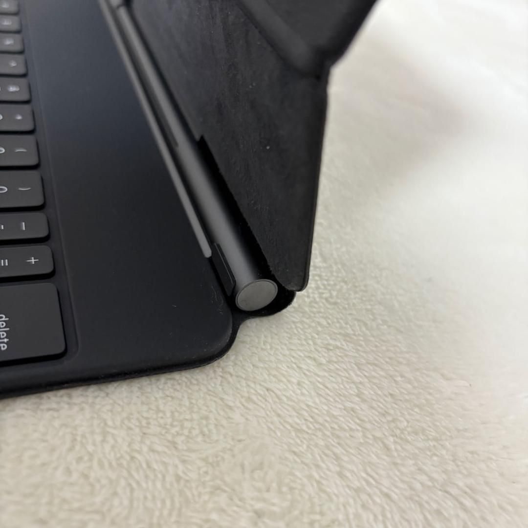 美品 Apple マジックキーボード A2261 MXQT2LL/A アップル iPad Magic