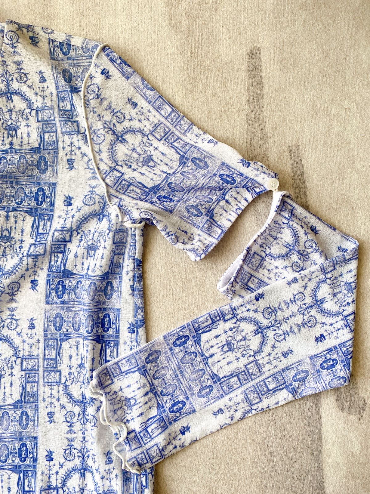 ◆新品 MARTE sahara 2way Wall Design Tops sahara（サハラ）の「2way Wall Design Tops（Tシャツ