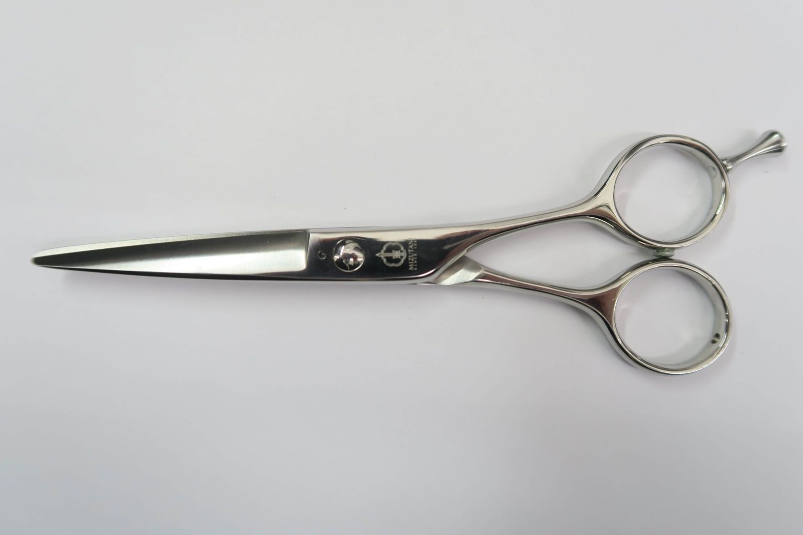 Bランク【MIZUTANI SCISSORS ミズタニシザーズ】 シザー 美容師・理容師 5.6インチ 右利き 【中古】:H-8674 - メルカリ