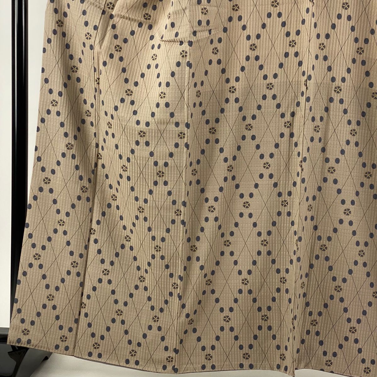 小紋 身丈163.5cm 裄丈66.5cm M 袷 斉藤上太郎 やまと 落款 花 斜め  