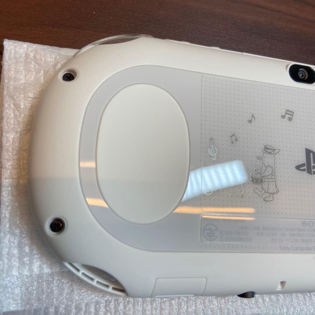 PSVITA 2000