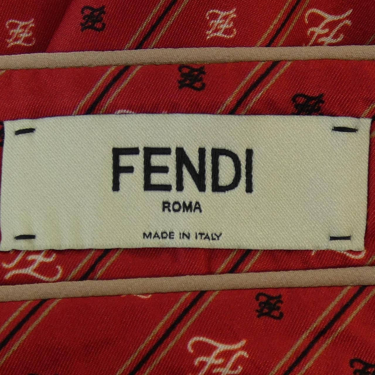 フェンディ FENDI