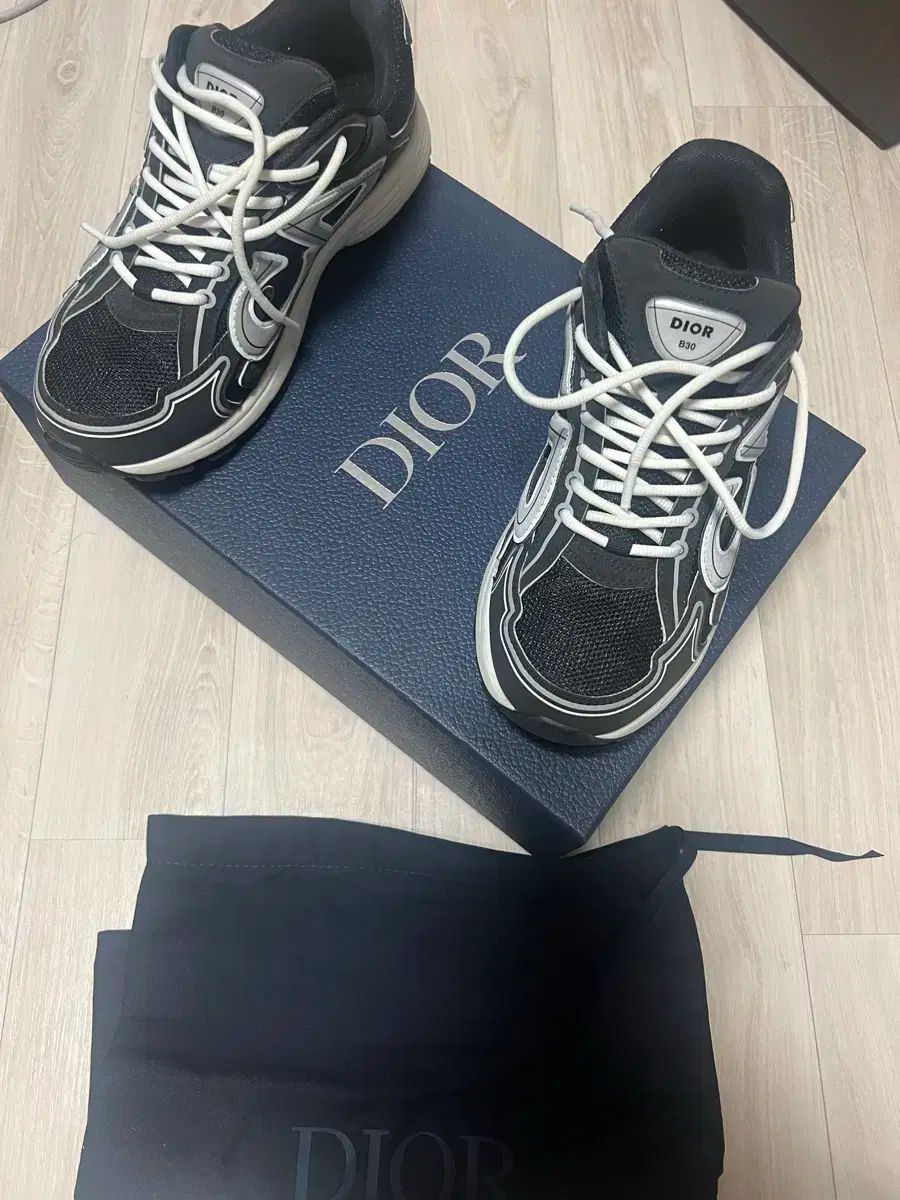 【雷市場（ポンジャン）商品韓国直送】 DIOR(ディオール) b30 スニーカーズ