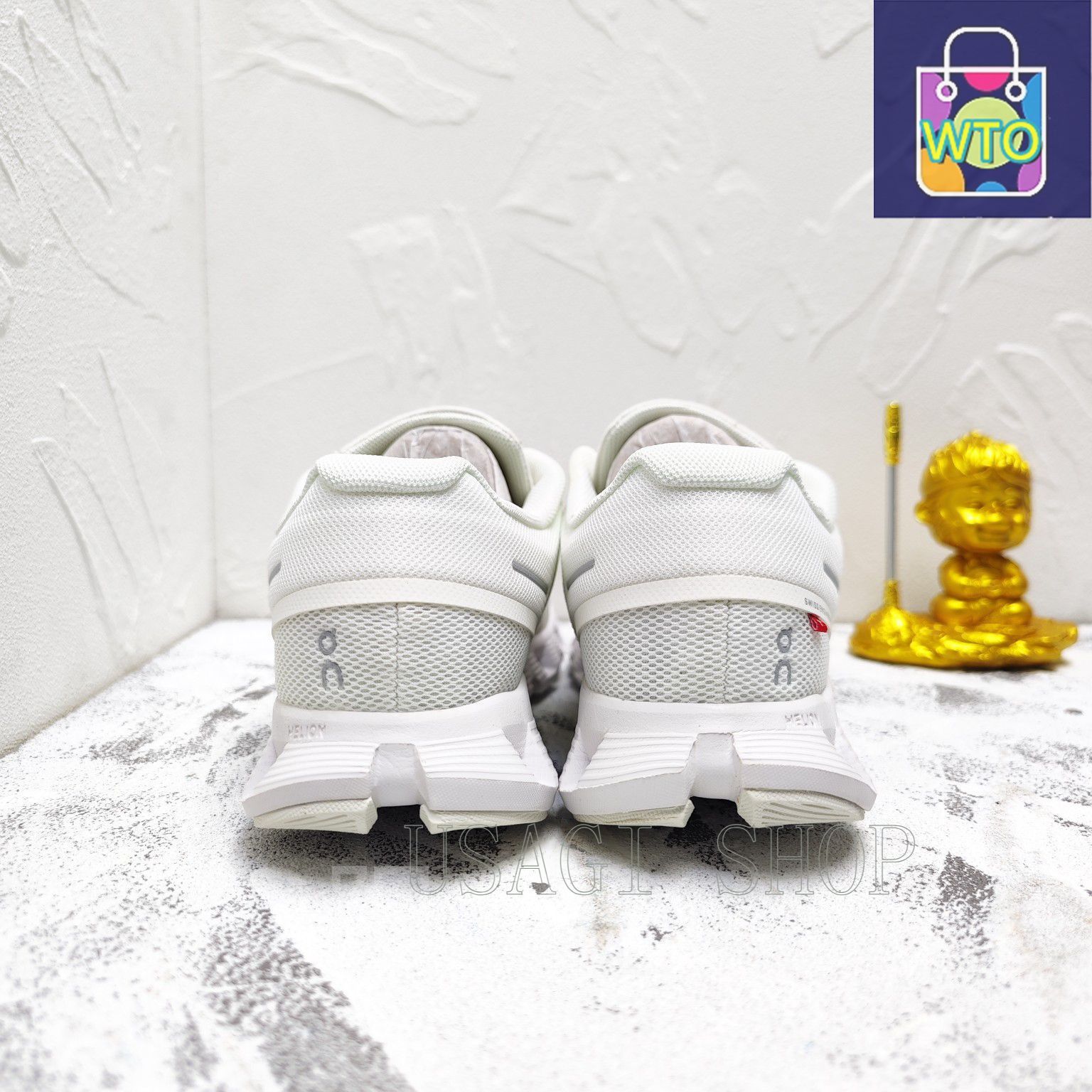 On ランニングシューズ　Cloud 5 ホワイト　２６cm Amazon.co.jp: On Cloud 5 Men's Running Shoes : Clothing