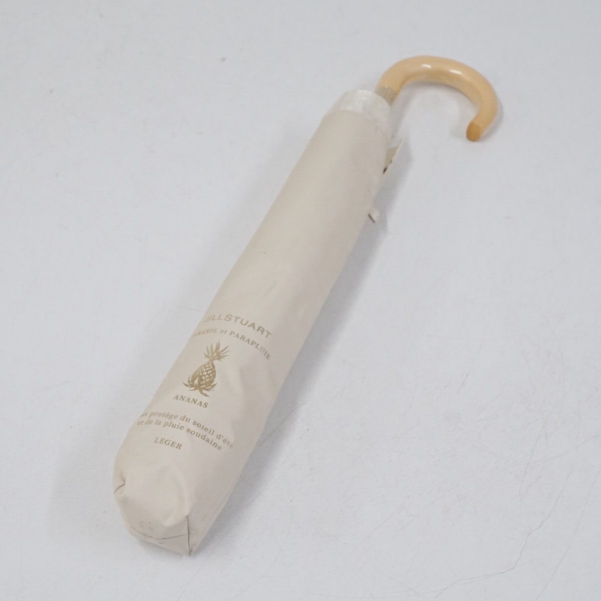 m*8様 新品52984ジルスチュアートライトピンク晴雨兼用折りたたみ日傘雨傘ハ 折りたたみ日傘 JILL STUART ジルスチュアート USED品 晴雨兼用