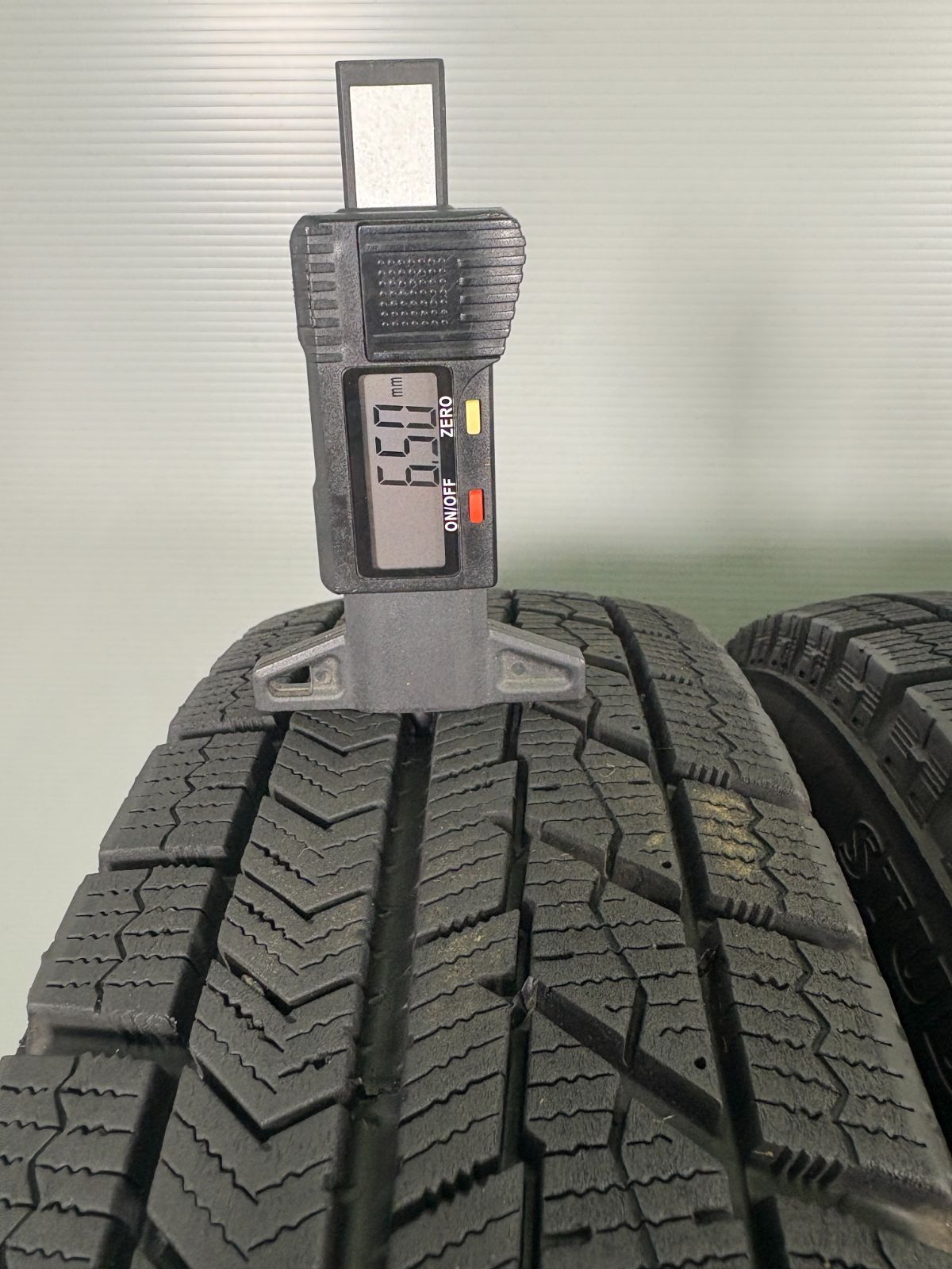 スタッドレス TA647