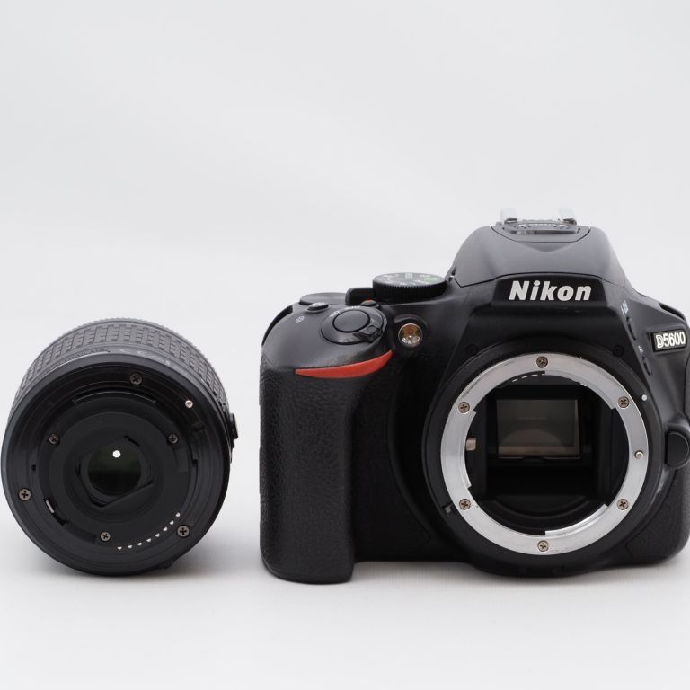 Nikon デジタル一眼レフカメラ D5600 AF-P 18-55 VR レンズキット