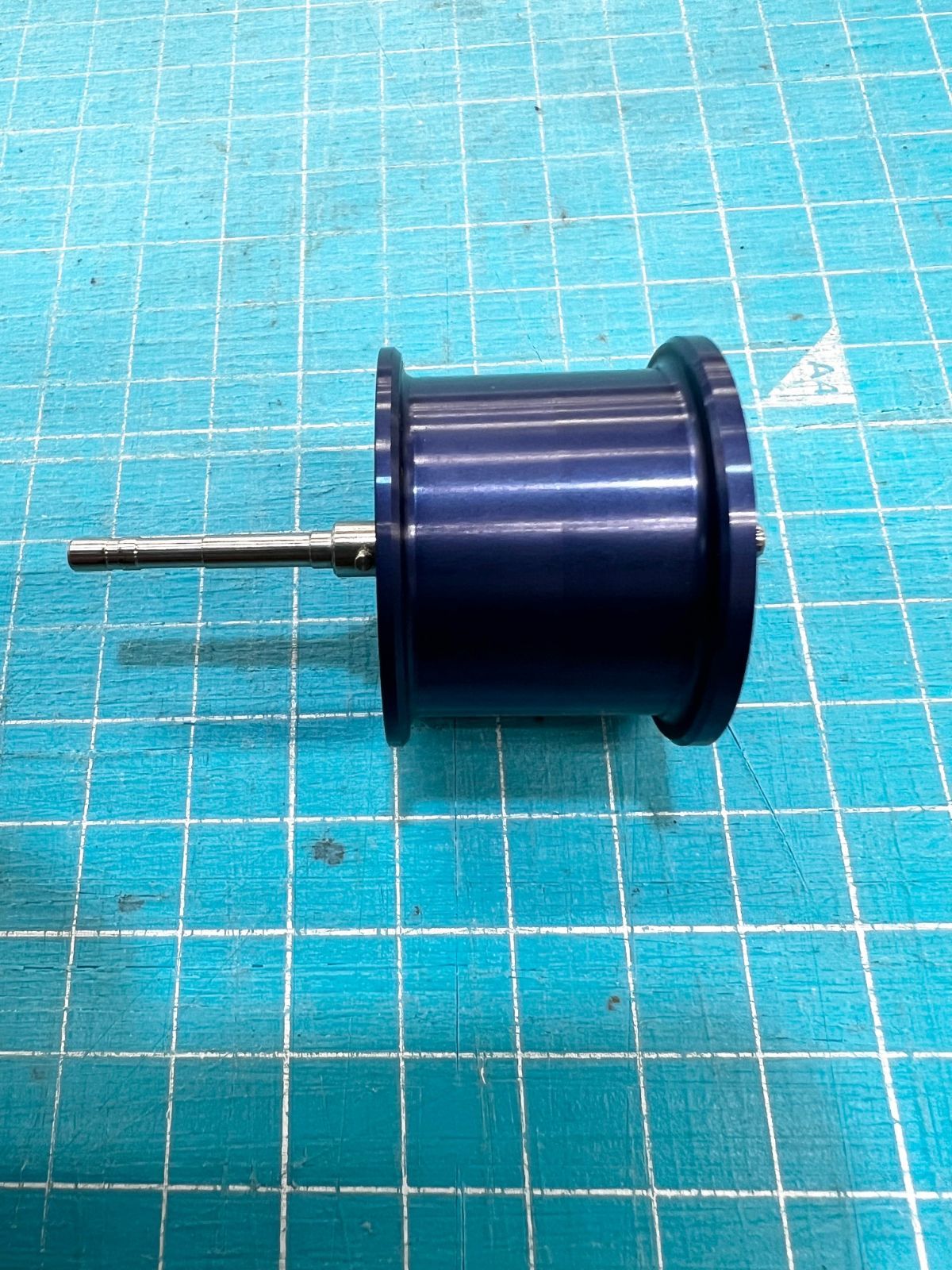 ZEAL ズイール パワーアップハンドル 白／金 ベイト リール