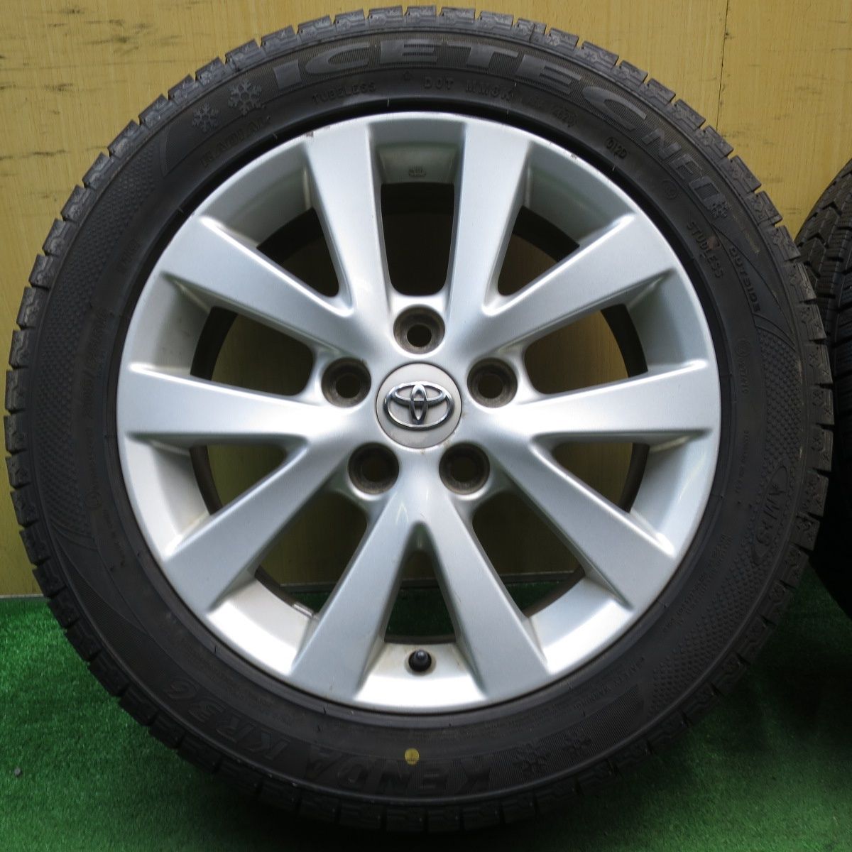アイシス 純正 205/55R16 スタッドレス ケンダ KR36 アイステック ネオ 