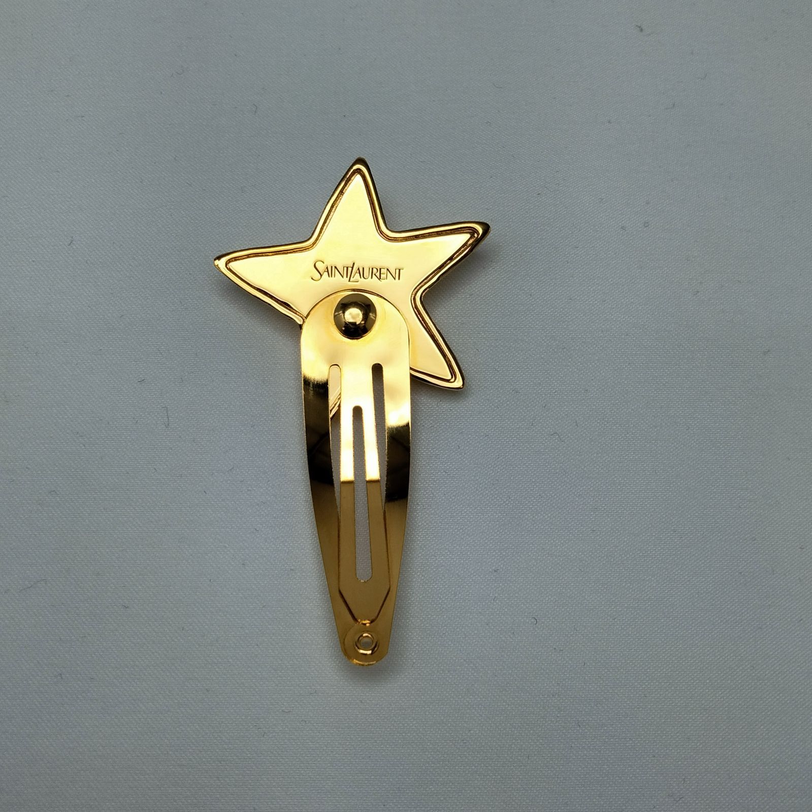 サンローラン カサンドラ ヘアクリップ（メタル） GOLD新品未使用 カサンドラ ヘアクリップ（メタル） ゴールド | Saint Laurent | YSL JA-JP