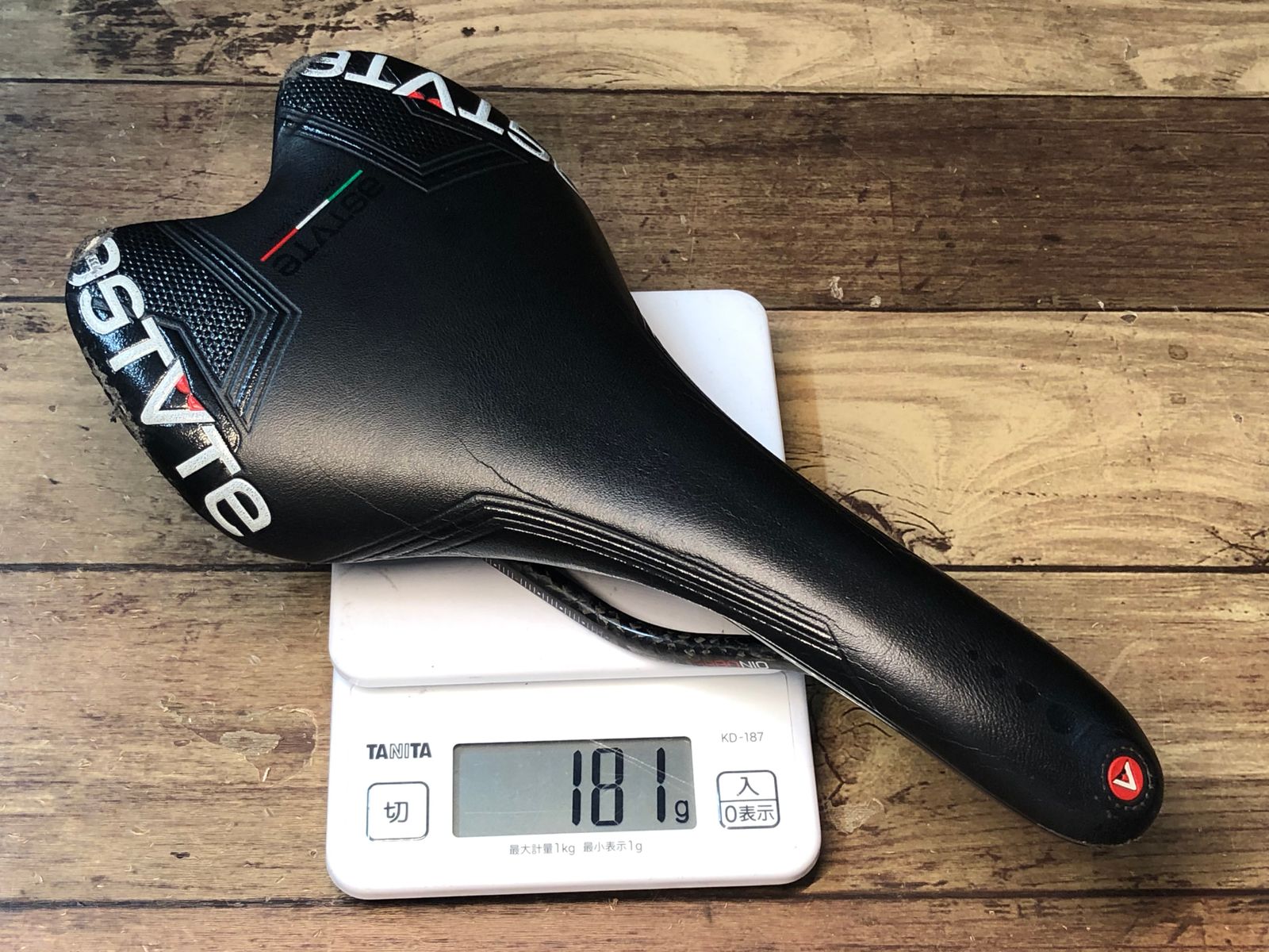 HG587 アスチュート ASTUTE スカイライト SKYLITE SR サドル カーボン