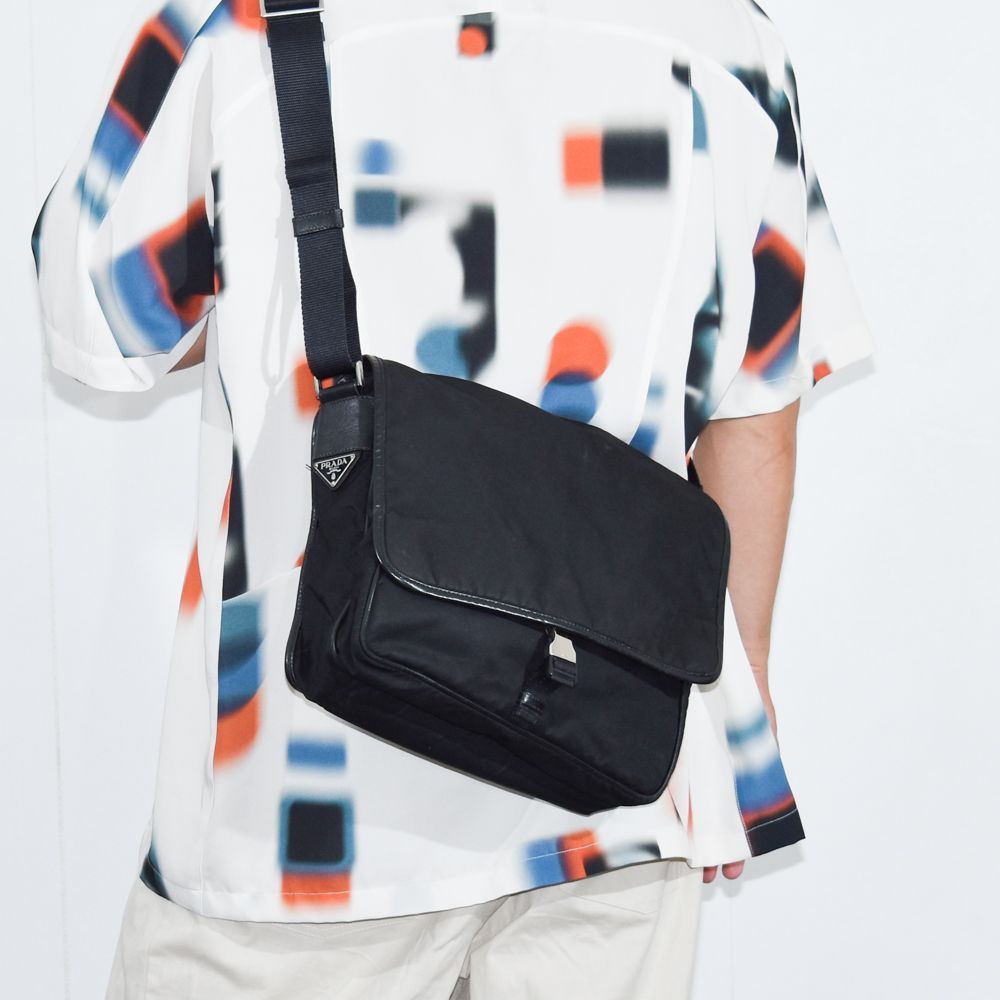 PRADA ショルダーバッグ メンズ ナイロン 60502