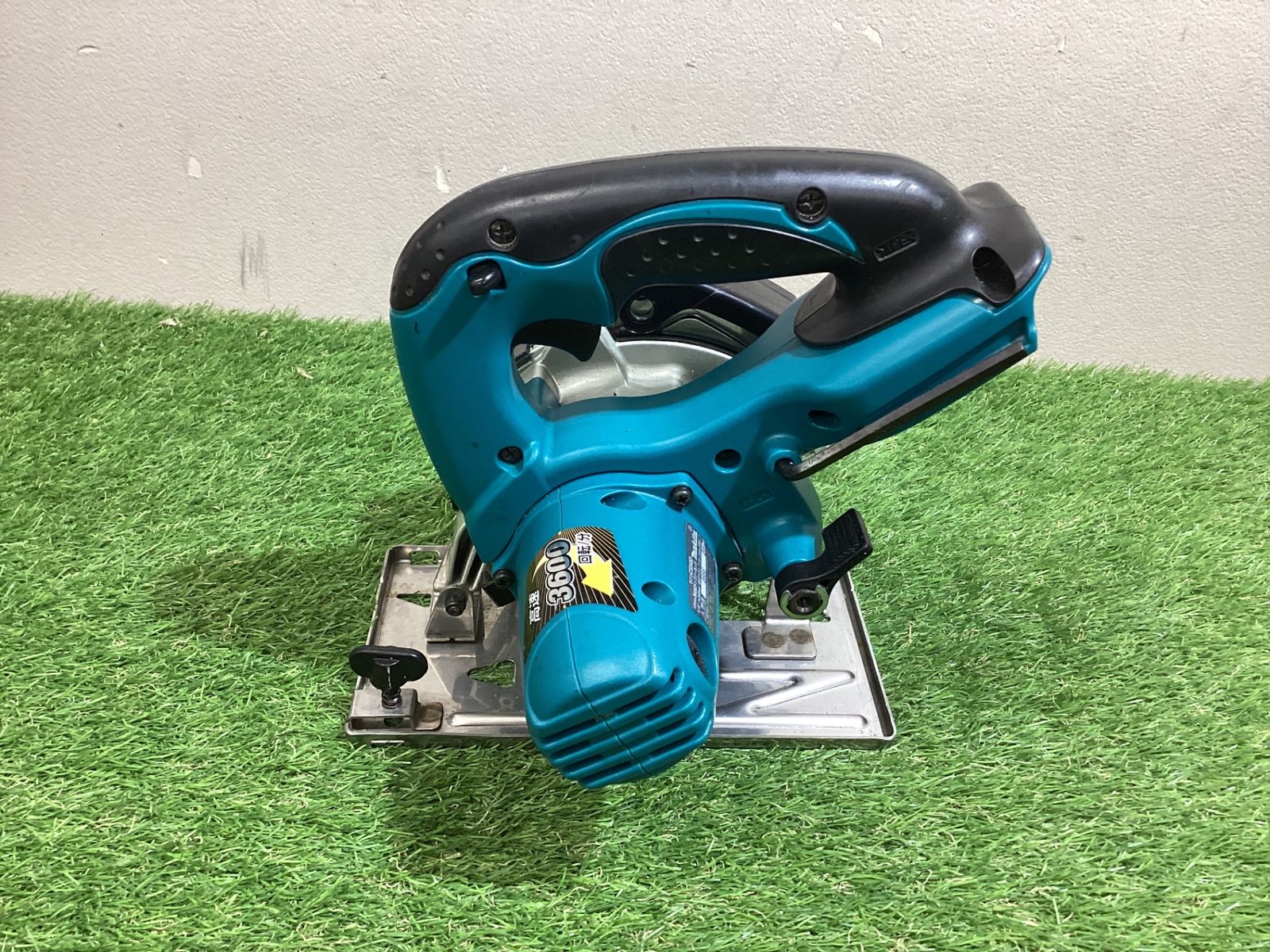 送料無料!【中古動作品】マキタmakita♪18vコードレス丸のこ 送料無料!【中古動作品】マキタmakita♪18vコードレス丸のこ