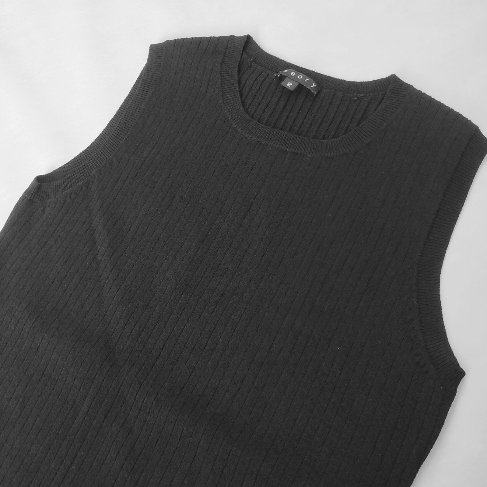 【極美品】セオリーノースリーブニット 美品】theory セオリー ノースリーブ ニット リブ 黒 ブラック 2