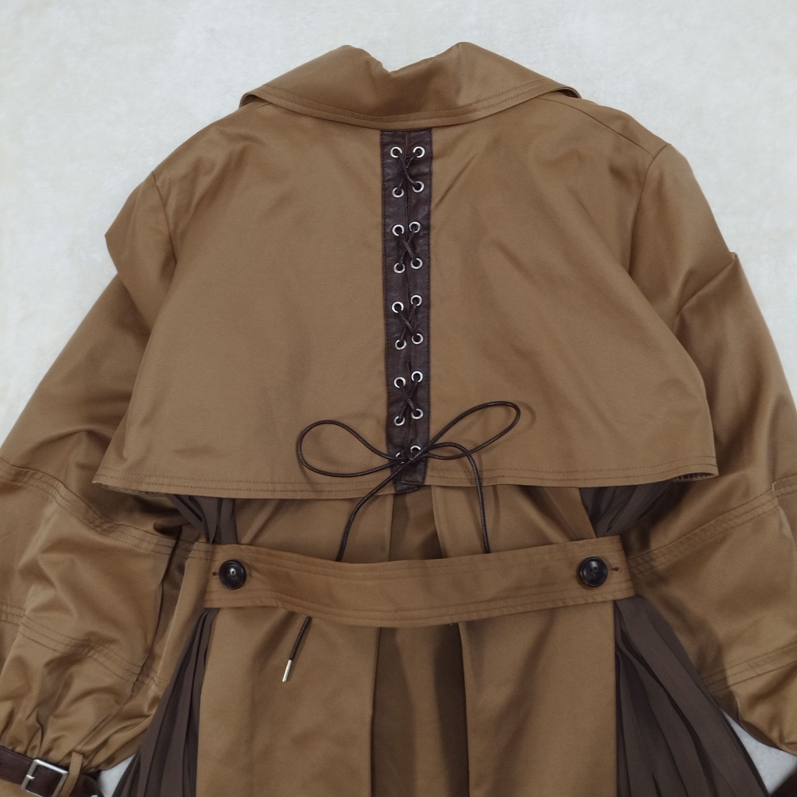即完売品!!【Ameri Vintage アメリヴィンテージ】バックプリーツ 