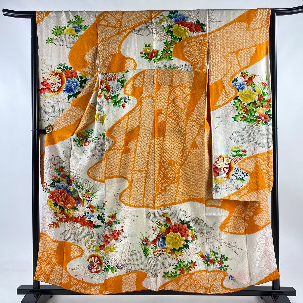振袖 身丈156.5cm 裄丈65cm M 袷 花鳥 雲文 刺繍 絞り オレンジ 正絹  