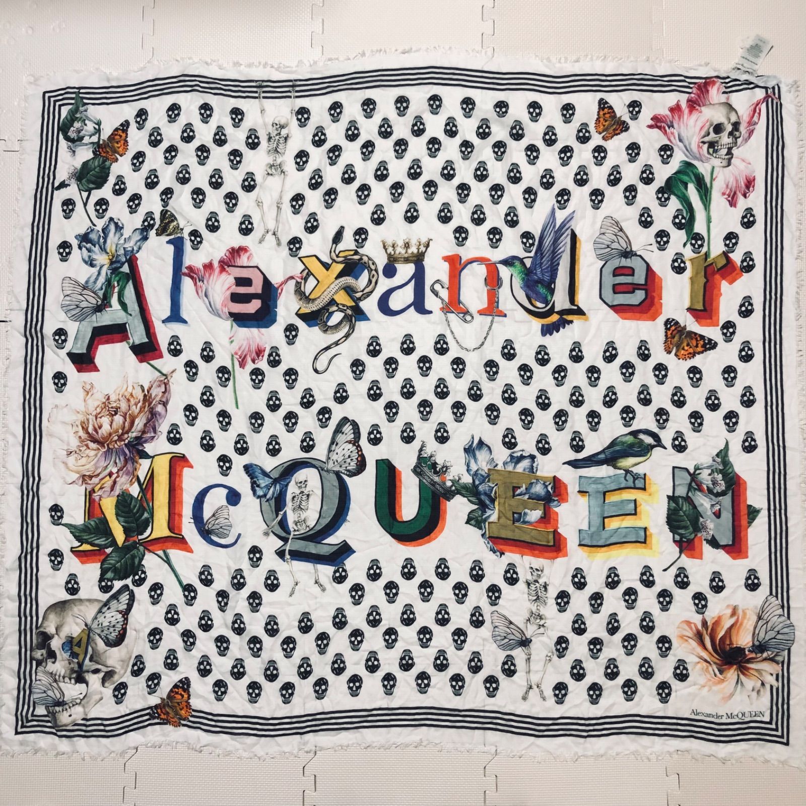 イタリア製アレキサンダーマックイーン Alexander McQUEENダットスニーカー２３.５cm ALEXANDER MCQUEENイタリア製アレキサンダーマックイーン