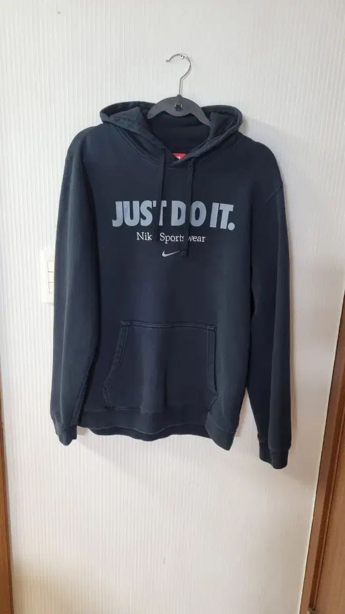 Nike(ナイキ） 裏起毛 フード付きTシャツ 100