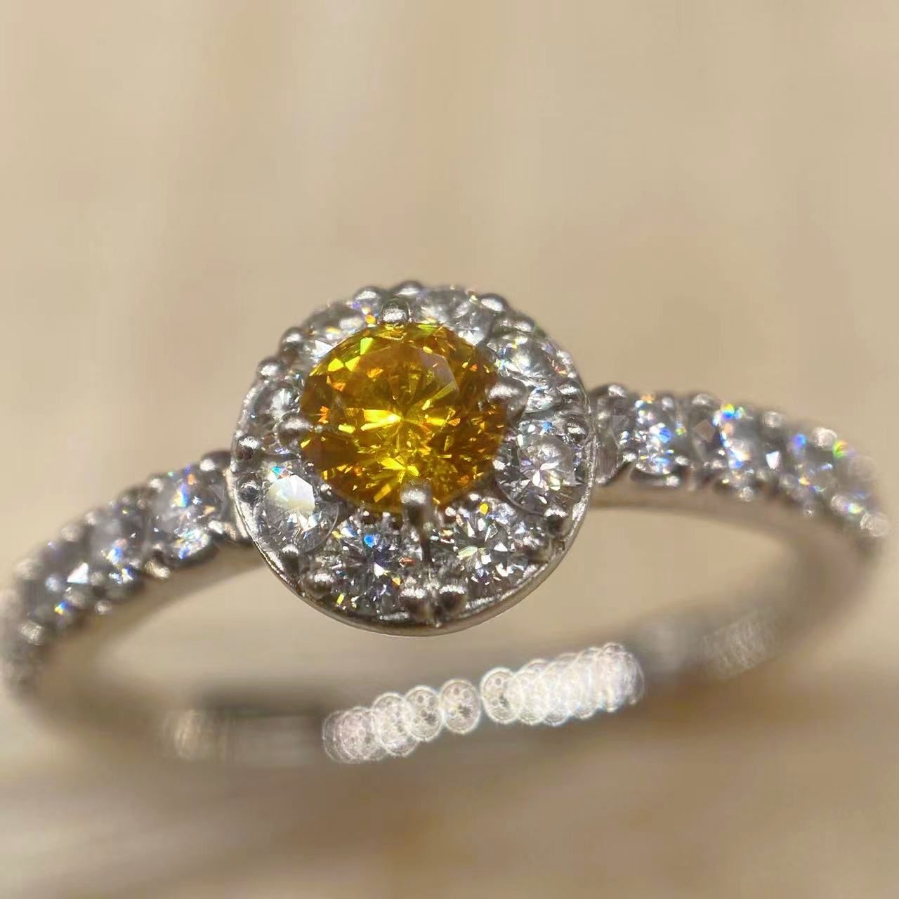 黄色ダイヤモンド Pt900 リング 指輪 希少 高品質 - トレジャーゾン