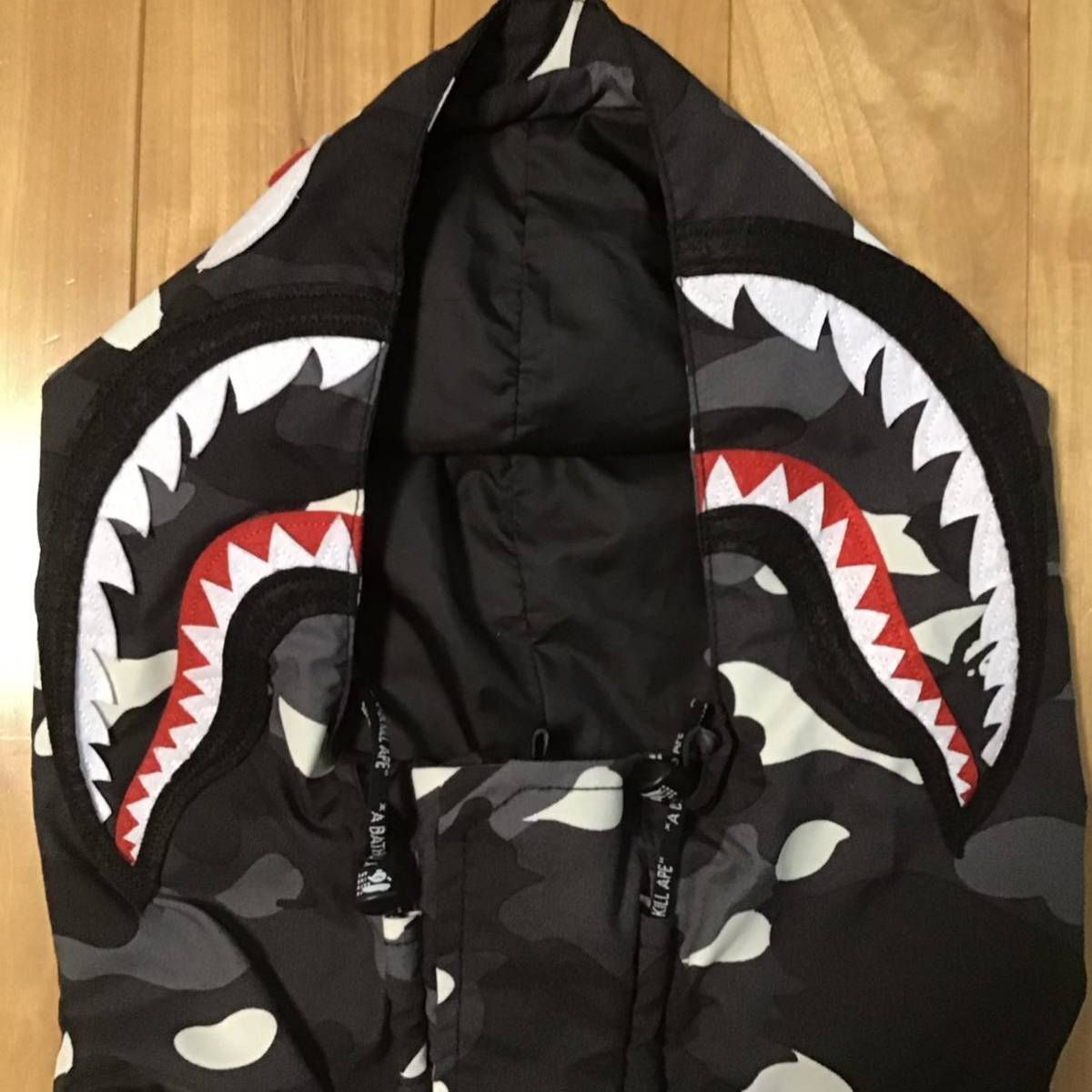 ☆蓄光☆ スノボ ジャケット Mサイズ a bathing ape shark