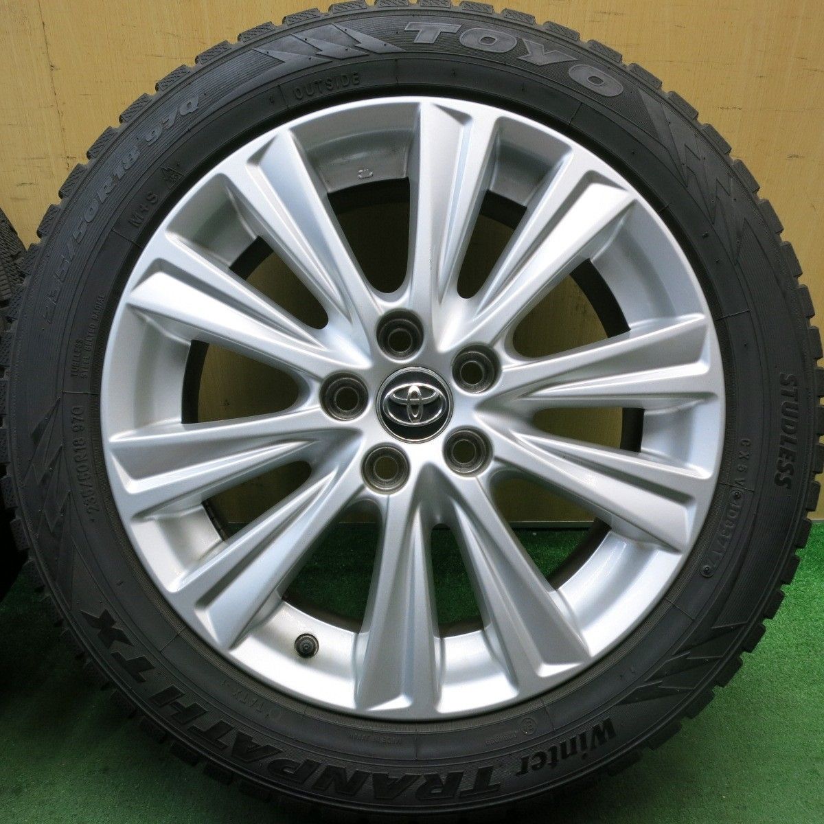 取付対象】20/30系アルファードヴェルファイア 235/50R18 101Y XL <br