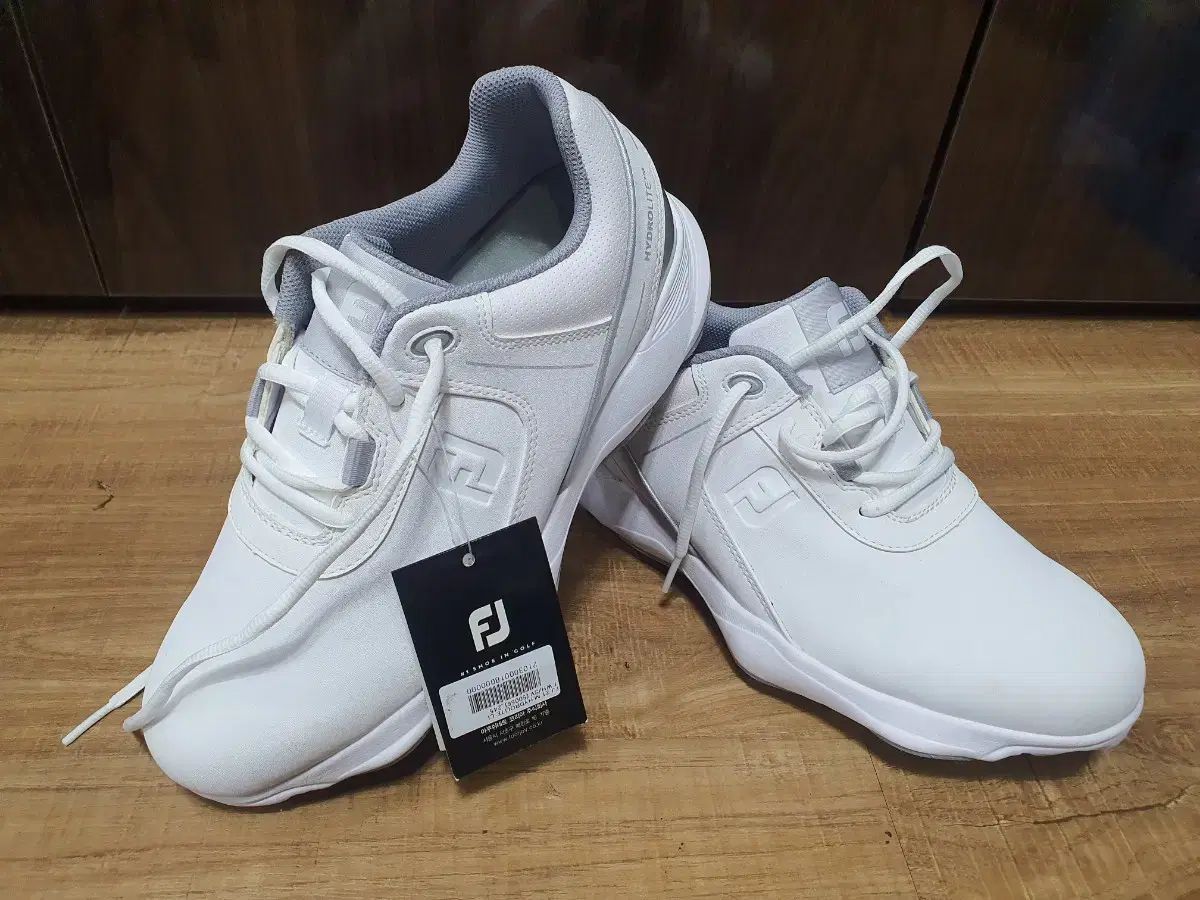 FJ ゴルフシューズ ホワイト シューズバッグ付き FJ ゴルフシューズ ホワイト シューズバッグ付き FJ ゴルフシューズ