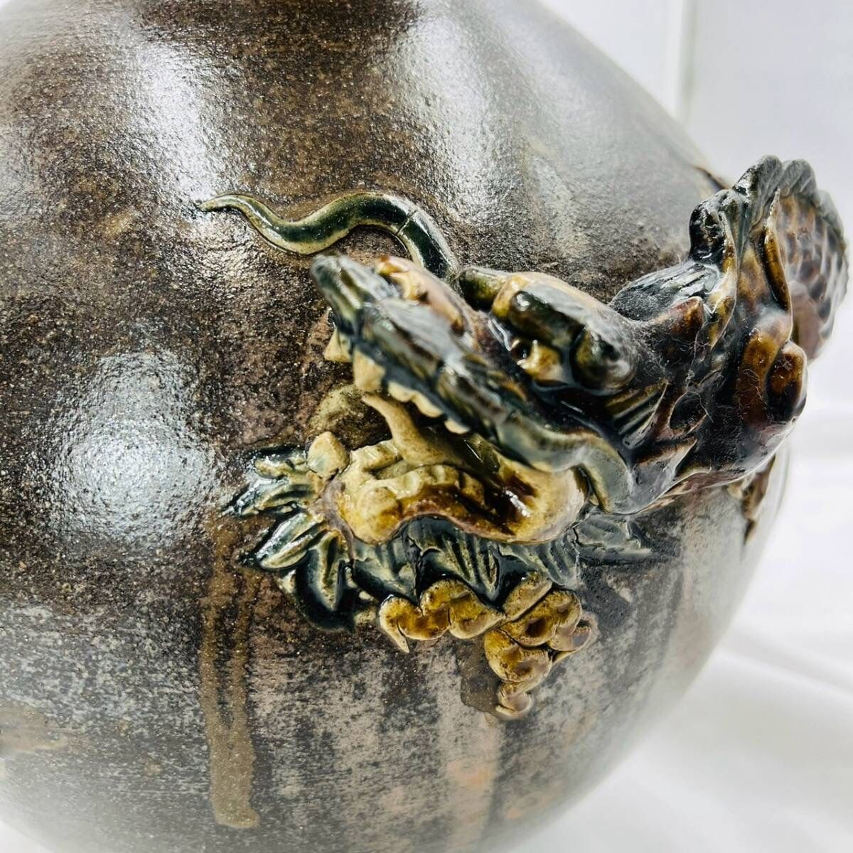 沖縄やちむん作家立体的な龍の壺 ❗️✨迫力の昇り竜✨❗️】琉球 やちむん 壺 陶器製 伝統焼物