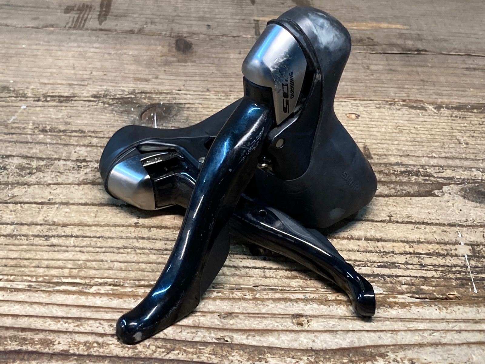 シマノ Shimano 105 ST 5700 10S STIレバー スリムになったSTI