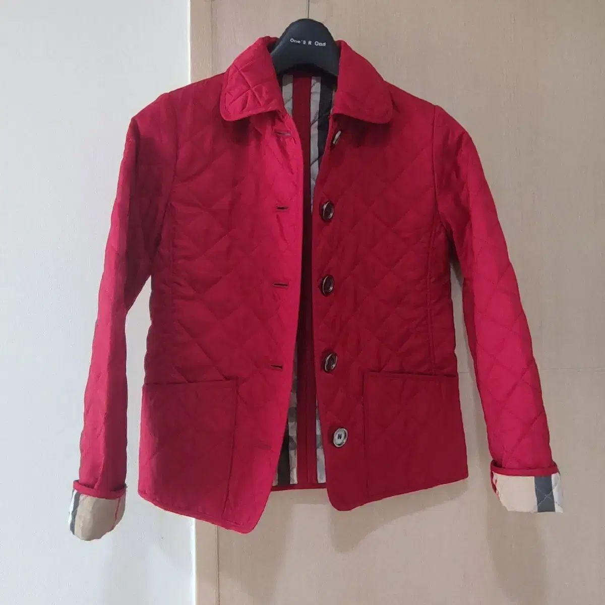 Burberry Kids バーバリーキッズ 女の子用キルトジャケット 7 ― 8 税金