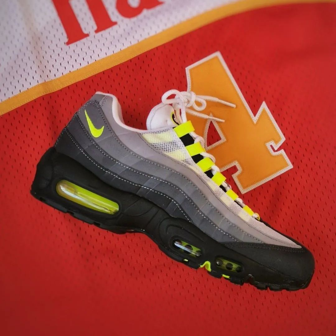 NIKE ナイキ スニーカー 554970-071 AIR MAX 95 エアマックス OG ローカット スニーカー グレー系 イエロー系 554970 -071 - メルカリ