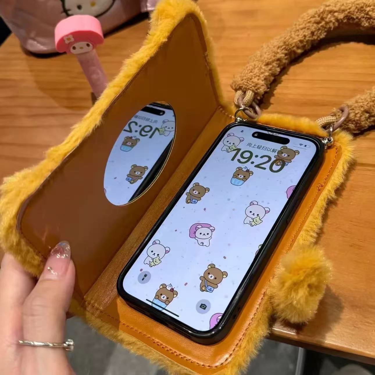 ストラップ付き