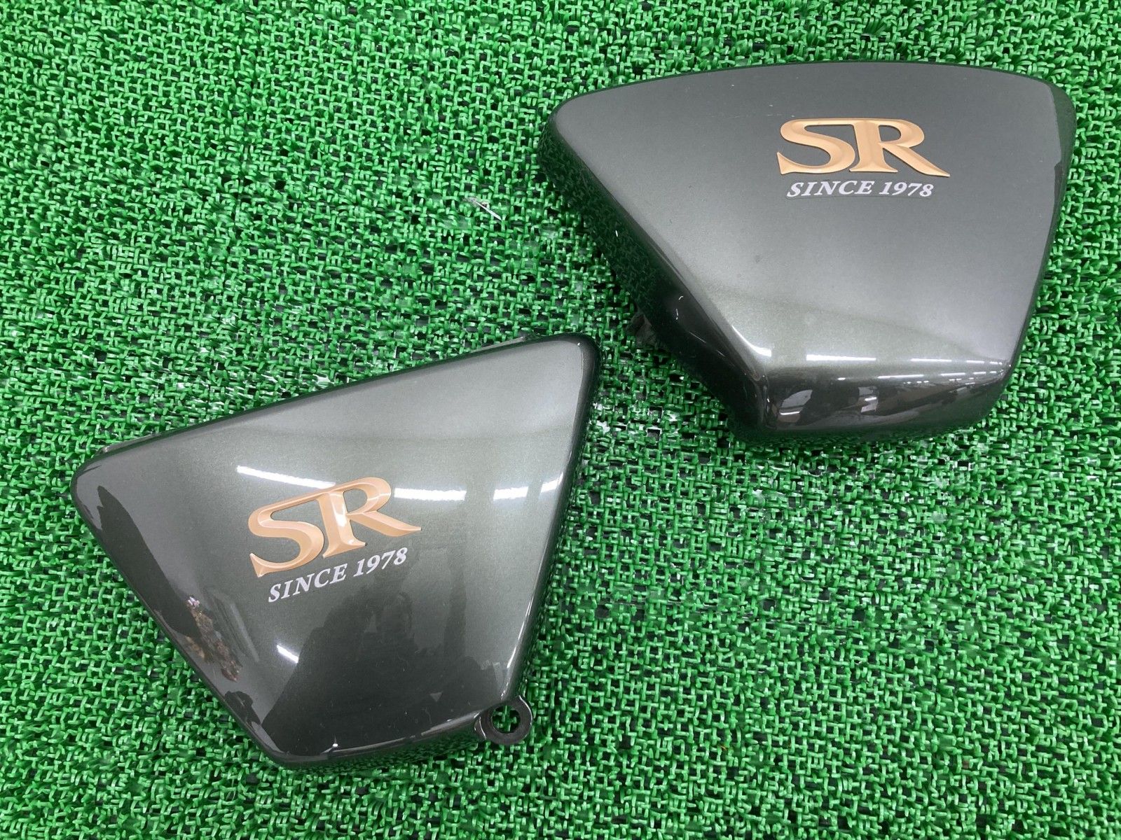 SR400 サイドカバー 左右 ガンM 3HT ヤマハ 純正 バイク 部品 RH03J 
