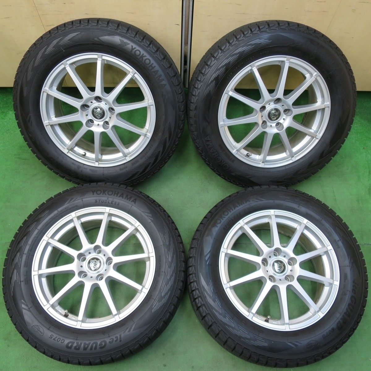 17インチ スタッドレスタイヤ アルミホイール バリ溝