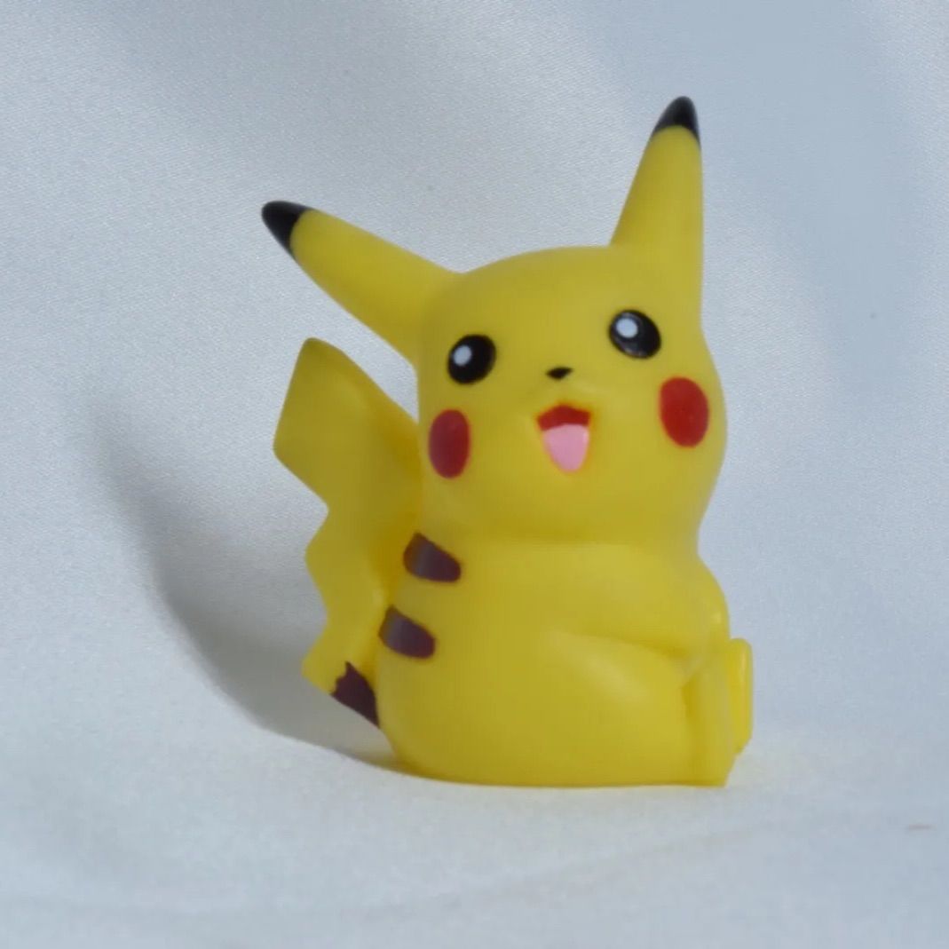 ピカチュウ 座り 横向き 指人形 ポケモンキッズ ソフビ人形 ポケモン