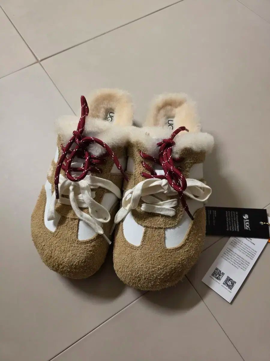 UGG アグ スウェード スニーカー ミュール