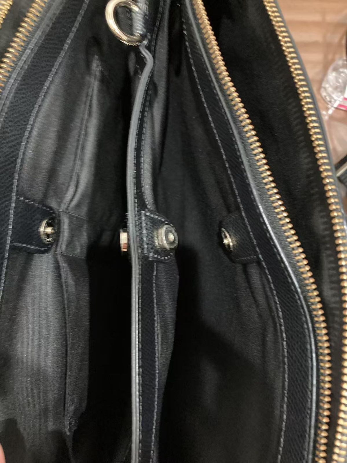 中古美品正規品 COACH コーチ レザー Wファスナー ショルダーバッグ 黒  