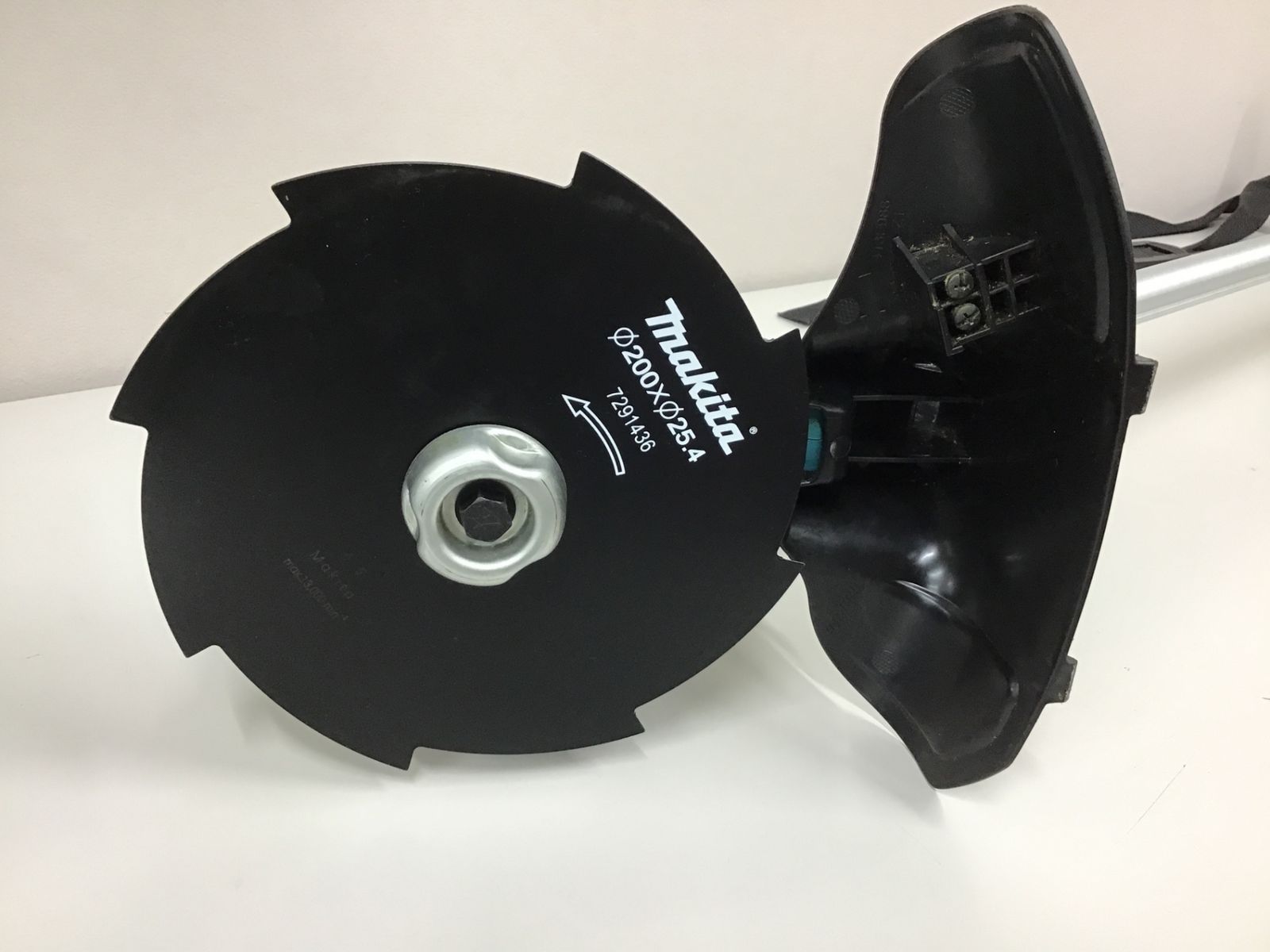 動作 □マキタ makita 200mmコードレス草刈機 MUR194DWF□アクトツール富山店□園