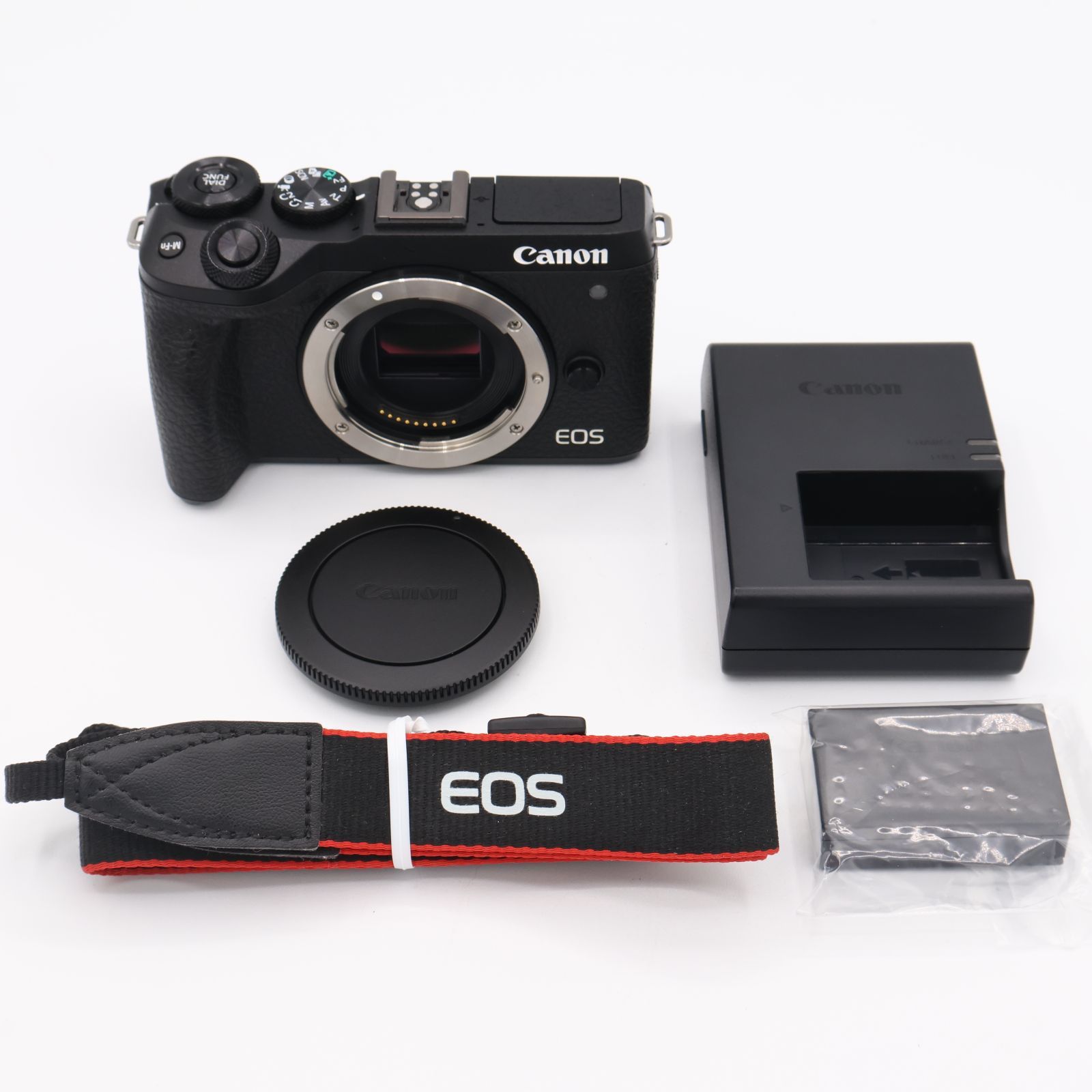 Canon ミラーレス一眼カメラ EOS M6 Mark II ダブルズームキット ブラック EOSM6MK2BK-WZK Canon EOS M6 mark II ミラーレス一眼カメラ 本体とレンズ 中古